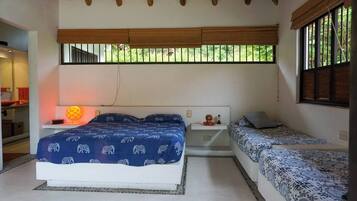 Iron/ironing board, WiFi, bed sheets
