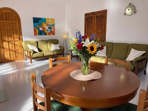 Exclusive Villa, 4 Bedrooms, Private Pool, Partial Sea View | Interior - VFH The Sicilian Dream Pool Villa (Altavilla Milicia)