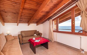 TV - Villa Maria Apt 2 (Ligres)
