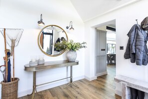 Interior - Michaelmas  - sleeps 6 guests  in 3 bedrooms (Stanhoe)