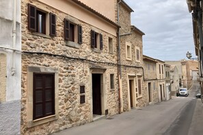 Exterior - Holiday Home in Artà with Town and Castle Views, for 4 Guests (Artà)