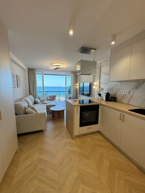 Comfort Apartment, Balcony, Beach View | Interior - Beachfront Apartment with Sea View (Benidorm)