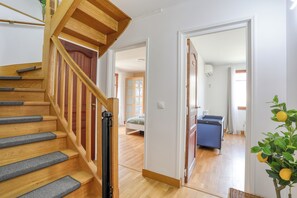 Interior - BigHouse* Paris Disneyland, Villepinte Expo, CDG (Aulnay-sous-Bois)