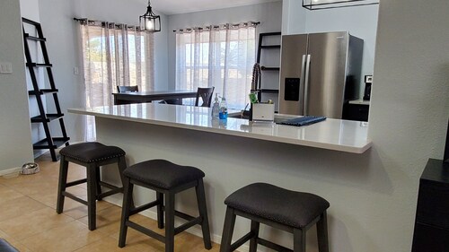 Modern 3BR Home Walk to Park Near White Sands