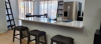 Modern 3BR Home Walk to Park Near White Sands