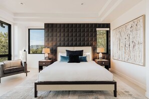 5 bedrooms, iron/ironing board, free WiFi, bed sheets - Sedona's Crown Jewel - Luxury New Build, Pool, Spa (Sedona)