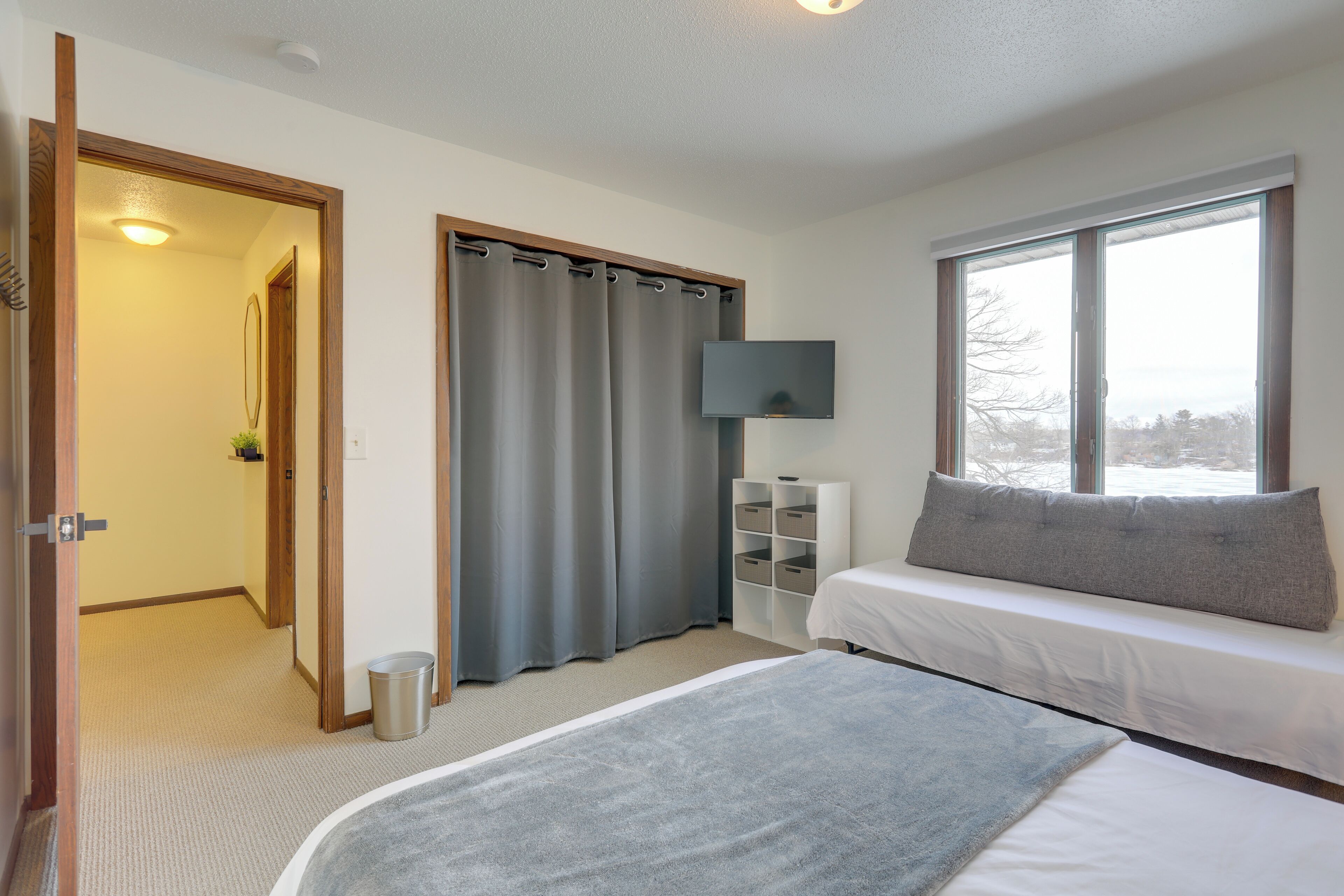 3 chambres, bureau, accès Internet, draps fournis