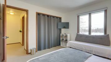 3 chambres, bureau, accès Internet, draps fournis