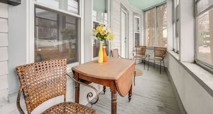 9 Mi to Wachusett Mtn! Family Base w/ Porch