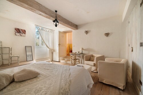 Chambre d’hôtes « L’Étable » avec terrasse et jardin partagés, Wi-Fi