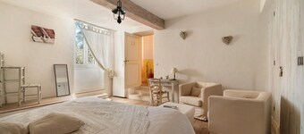 Bed and Breakfast 'L'Étable' with Shared Terrace, Shared Garden and Wi-Fi