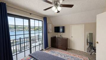 House, Multiple Beds, Hot Tub (A-Frame of Mind)