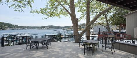 Maison, plusieurs lits, bain à remous (A-Frame of Mind) | Vue de la chambre