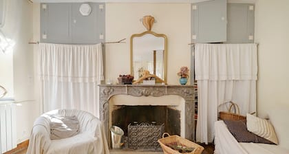 Chambre dâhĂŽtes « Le Poulailler » avec terrasse commune, jardin partagĂ© et Wi-Fi