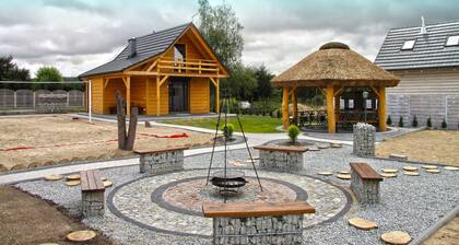 Holiday cottages with fireplace, right by the lake