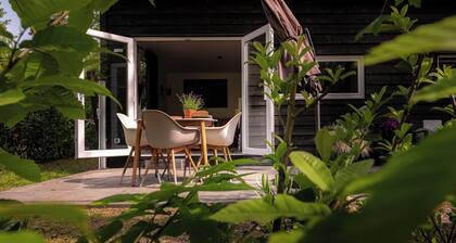 Tiny Damhert - Unique 1 Bedroom Tiny House in Nature