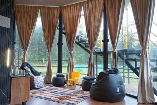 Family Studio Suite, Balcony, Garden View | Interior