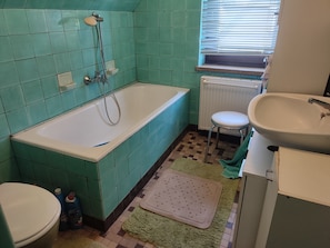 Hair dryer, towels, soap, toilet paper - HELLO AND WELCOME. (Rostock)