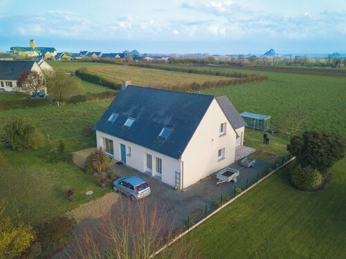 La Villa du Manoir : Grands espaces avec vue sur le Mont Saint-Michel