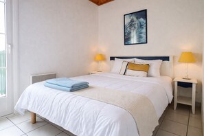 1 bedroom, bed sheets - Apartment at Bourgenay Golf Course for 4–6 people (Talmont-Saint-Hilaire)