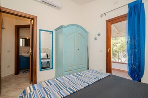 1 bedroom, iron/ironing board, bed sheets - Two-Room Apartment "Le Ginestre" (Vaccileddi)