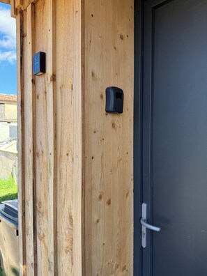 Exterior detail - Studio chaleureux, massage et bain (Cussac-Fort-Médoc)