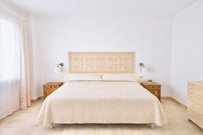 Room - Residence with swimming pool in Santa Margherita di Pula (Santa Margherita di Pula)