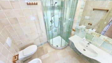 Appart'hĂŽtel Familial | Douche de la salle de bain