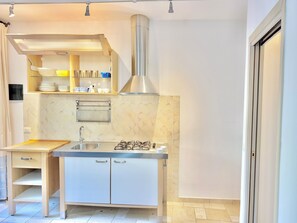 Private kitchen - Residence with swimming pool in Santa Margherita di Pula (Santa Margherita di Pula)