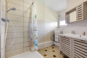 Een douche, een haardroger