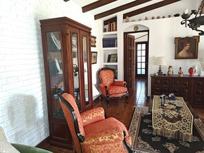 Interior - Fifth house in City Bell 300 mts gastronomic pole and 40min from the obelisk. (City Bell)