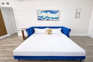 2 bedrooms, free WiFi, bed sheets - Walk to AT&T Stadium, 3 King Beds, Lux 2BR, Free Parking, 2 Gig WiFi (Arlington)
