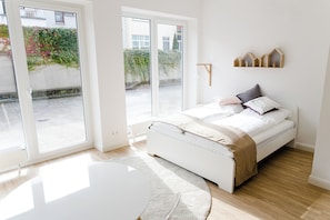 Desk, laptop workspace, free WiFi - Louis & Louise Apartments Neustadt (Bremen)