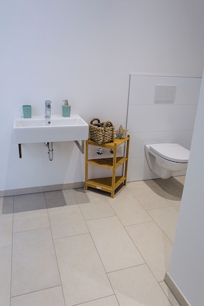 Bathroom - Louis & Louise Apartments Neustadt (Bremen)