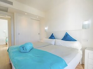 Room - Seafront Apartment in Cala Millor – Mallorca (Cala Millor)