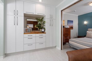 4 Schlafzimmer, Bügeleisen/Bügelbrett, WLAN, Bettwäsche