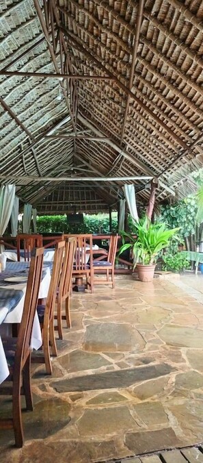 Exterior - Bofa Beach Resort (Kilifi)