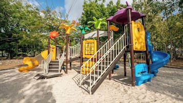 Außen-Kinderspielplatz