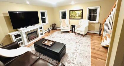 Fabulous 2-bedroom Creekside cottage on the historic Collins Estate.