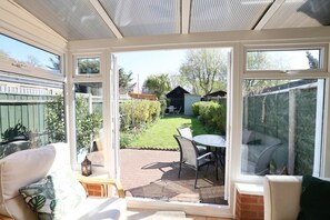 Interior - Kipper Cottage - sleeps 4 guests  in 2 bedrooms (Pakefield)