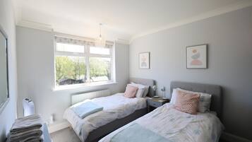 2 bedrooms, free WiFi, bed sheets