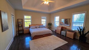 5 bedrooms, iron/ironing board, WiFi, bed sheets - Perfect 5-bedroom house with AC in wonderful Evans (Evans)