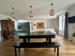 Interior - La Petite Bedoche: cosy cottage in a 15th-century estate (Mortagne-sur-Sèvre)