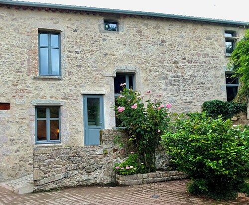 La Petite Bedoche: cottage in a former estate (15 min from Puy du Fou)