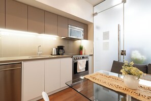 Suite | Private kitchen - The Wellesley Suites (Toronto)