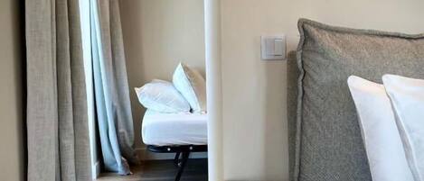 Habitación triple Deluxe, vista al jardín