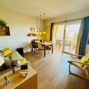 TV - 26.00 Creu St Pol G5 Terrace and views next to the beach (S´agaro)