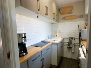 Kühlschrank, Mikrowelle, Geschirrspüler