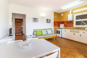 Interior - 20.20 Cubells 3  Apartment close to the beach (Sant Feliu de Guixols)