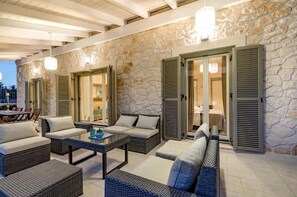 Terrace/patio - Villa Melyssaia, Private Pool and Garden, Spacious Furnished Terrace, Zakynthos (Zakynthos)